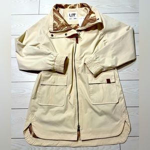 LIV Outdoor NWT pineapple woven cream lightweight jacket size S water‎ resistant
